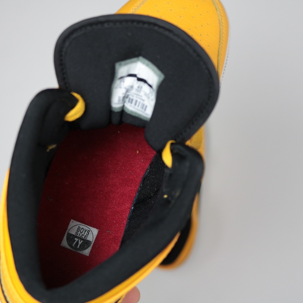 Jordan 1 Mid University Gold Black Sneakers Size 7Y / Women Size 8.5 - Picture 6 of 7